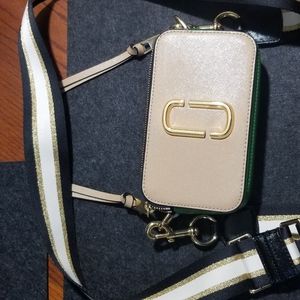Marc jabocs hand bag